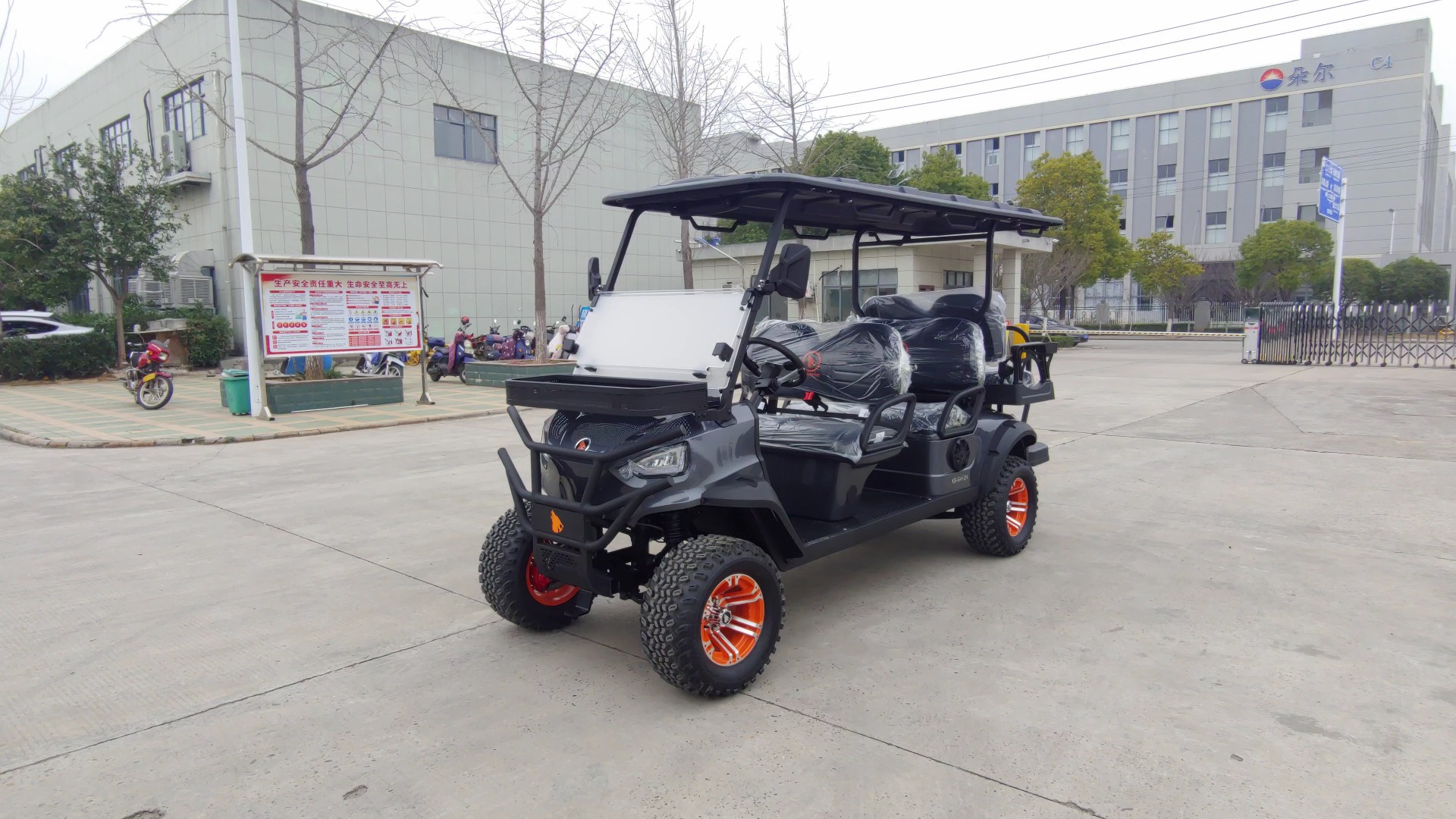 4+2座高尔夫球车